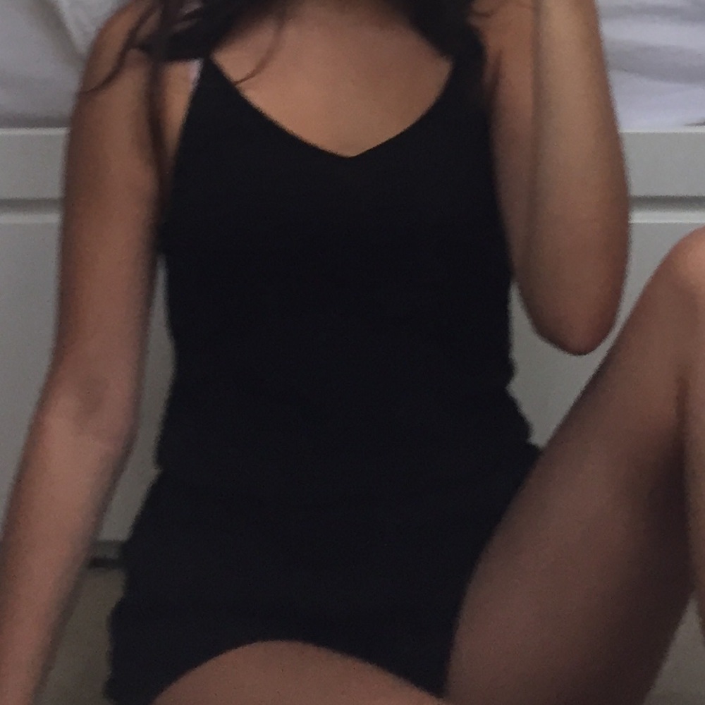 Brandy Melville romper - Picture 4 of 5
